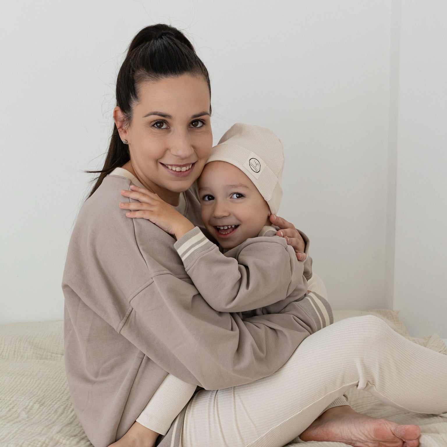 Family Sweatshirt - MUM - Caramel