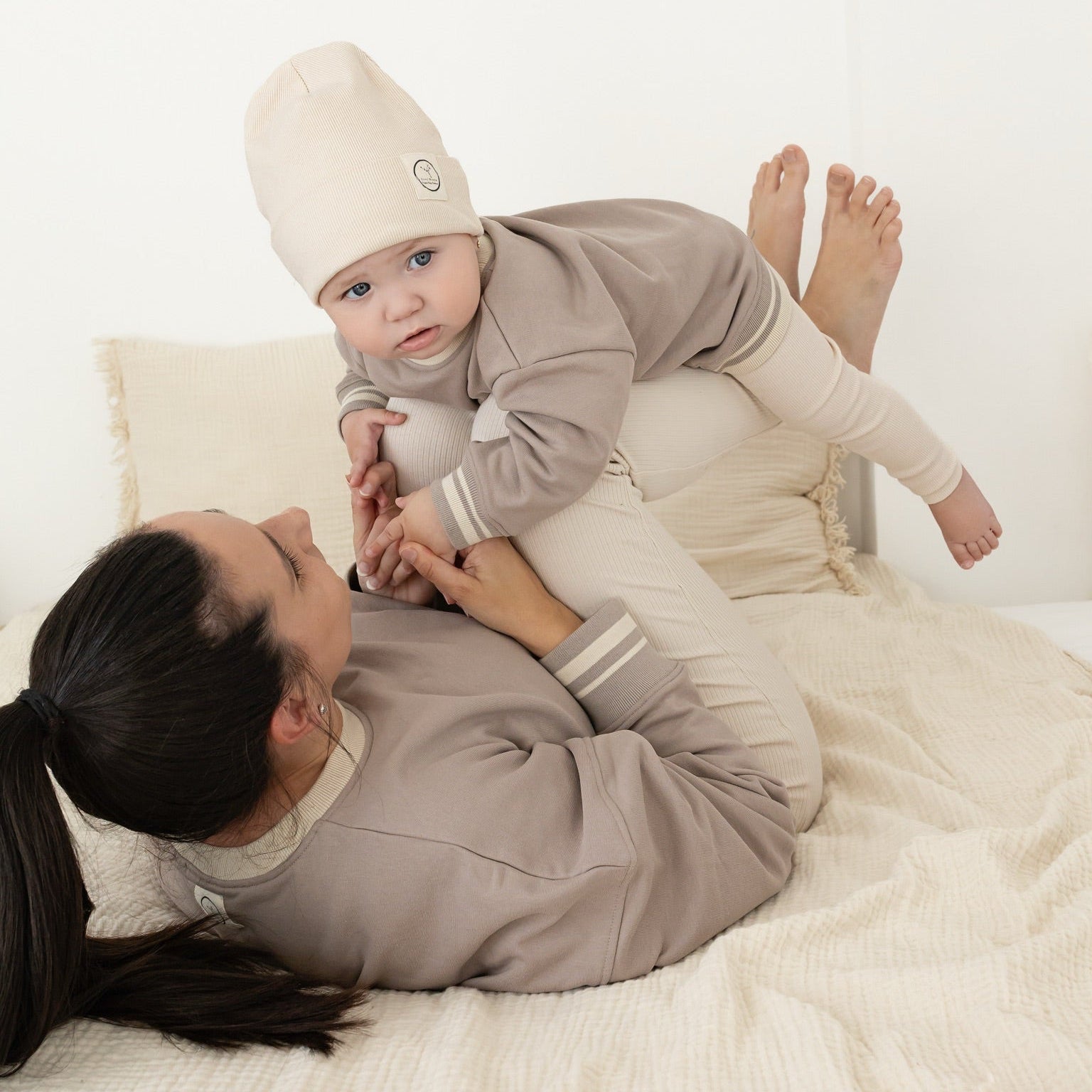 Family Sweatshirt - MUM - Caramel