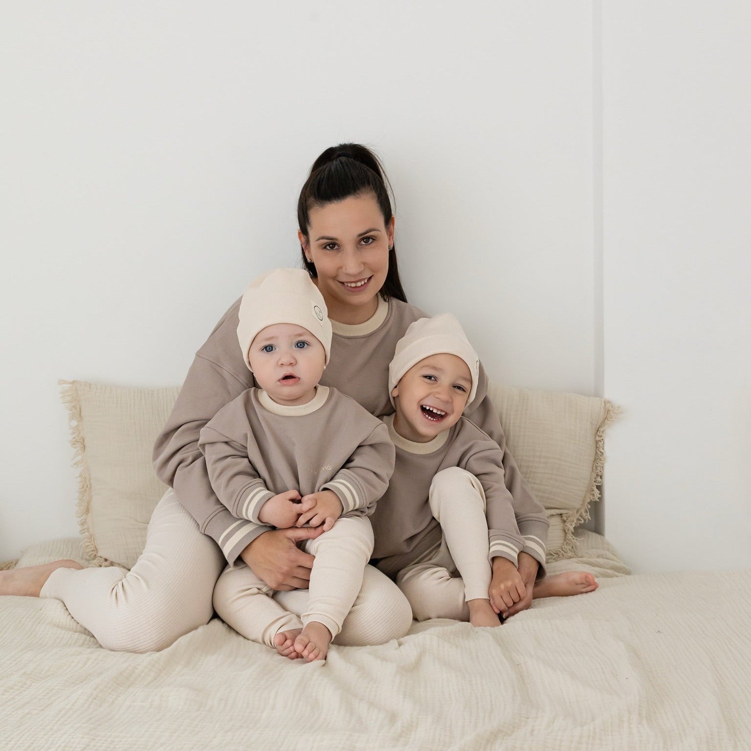 Family Sweatshirt - MUM - Caramel