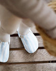 Vegane Babyschuhe und Kinderschuhe, rutschfest, waschbar, ohne Schadstoffe, samtweich, aus Baumwolle. Fast wie barfuß mit dem Schutz aus samtweicher Baumwolle