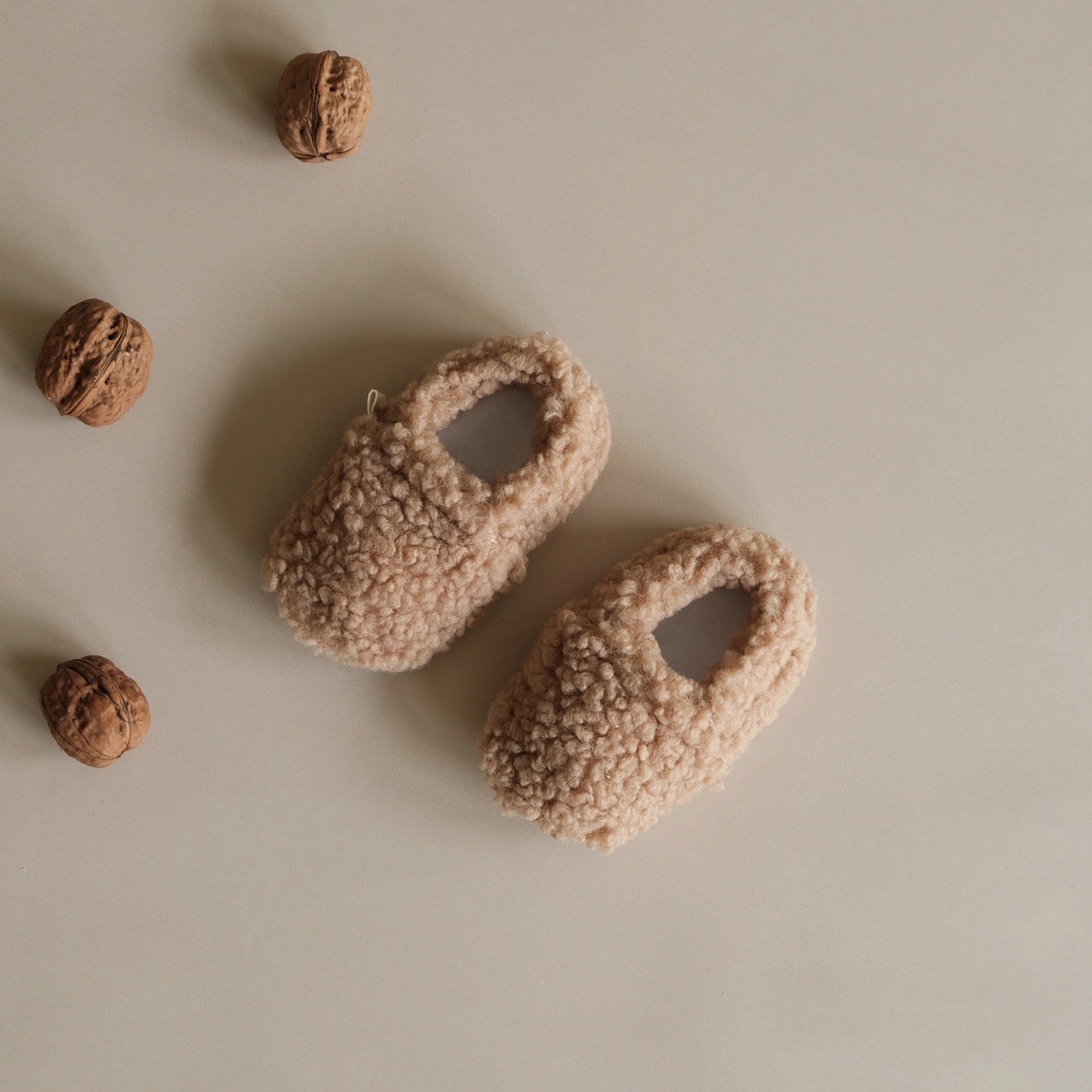 Vegan Shoes -Cosy Roots - Teddy Shoes - Caramel – Cosy Roots GmbH