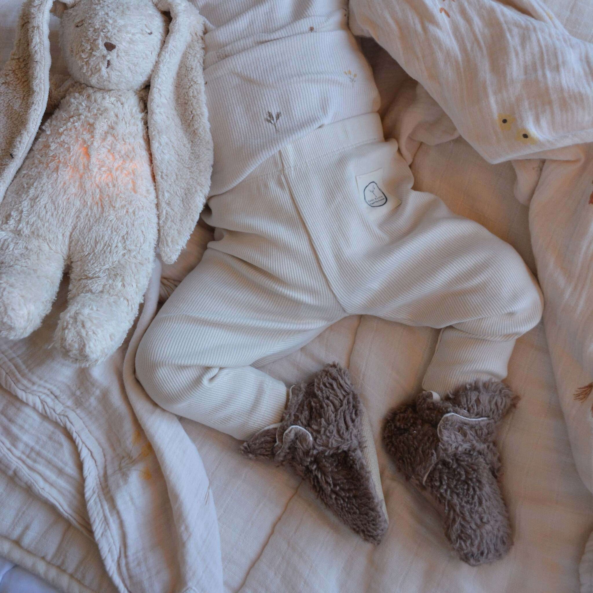 Organic Teddy Booties - Mocha - SALE