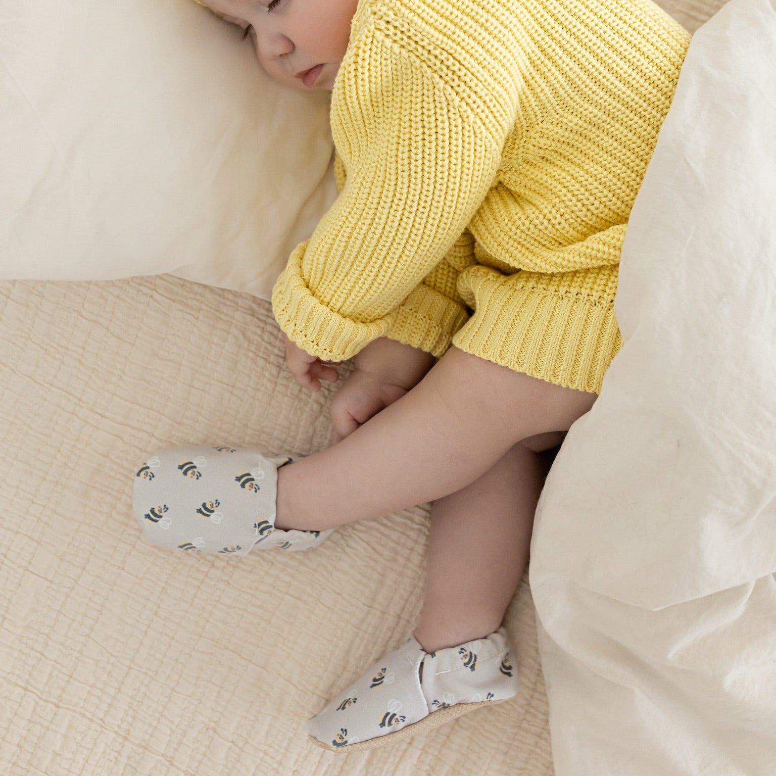 Vegan Shoes - Bumblebees – Cosy Roots GmbH