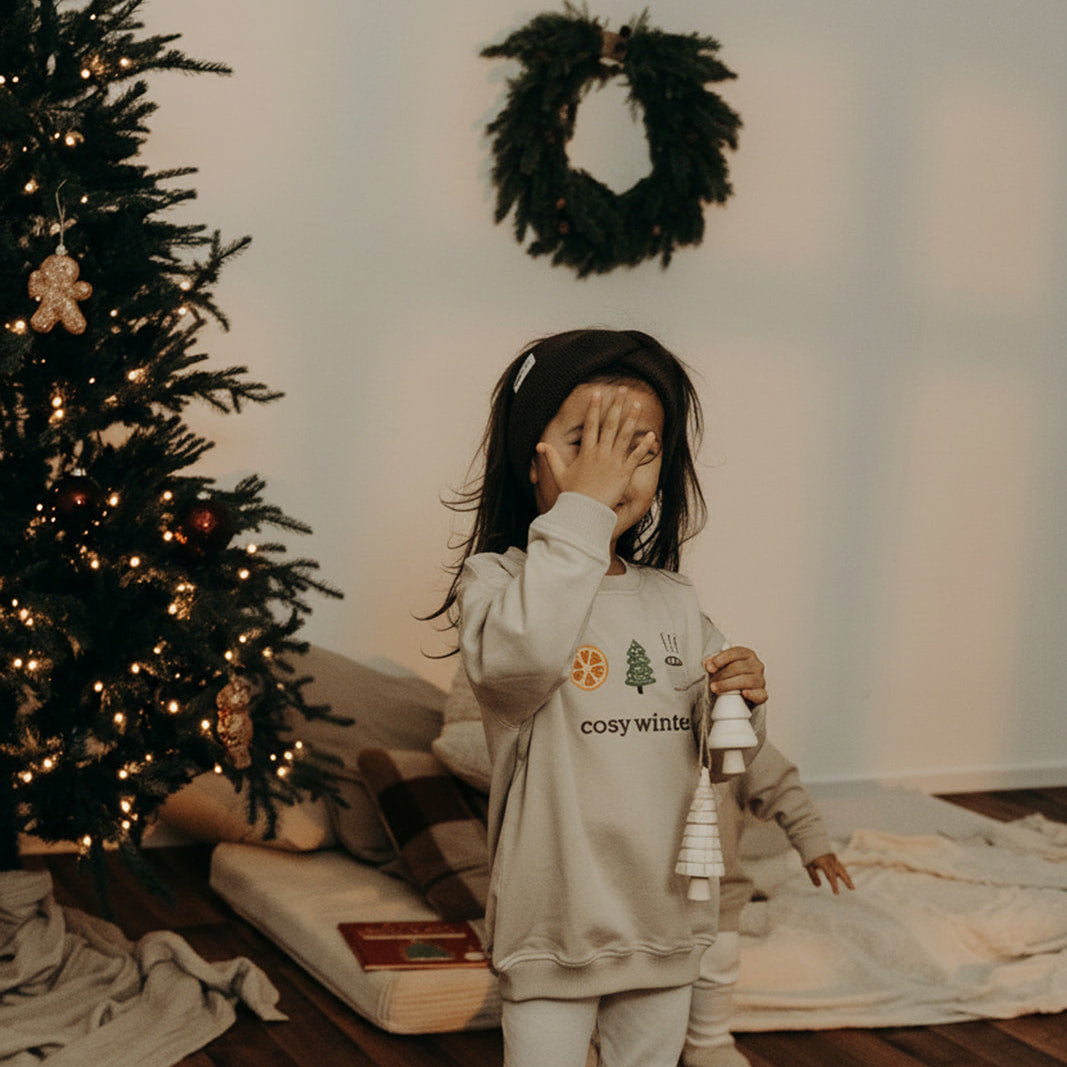 Family Sweatshirt - Oatmilk - Cosy Winter