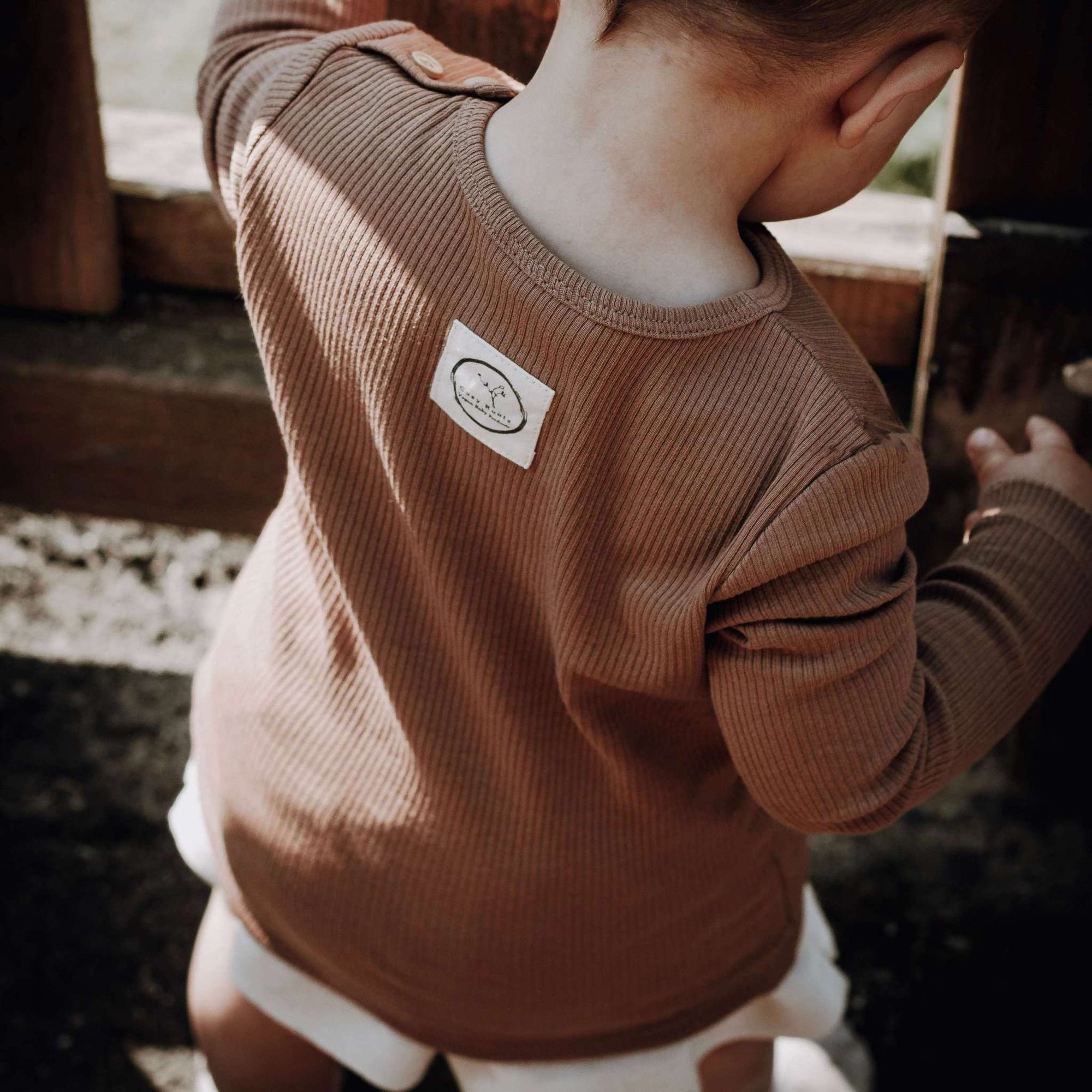Organic Slim Longsleeve - Walnut - S A L E