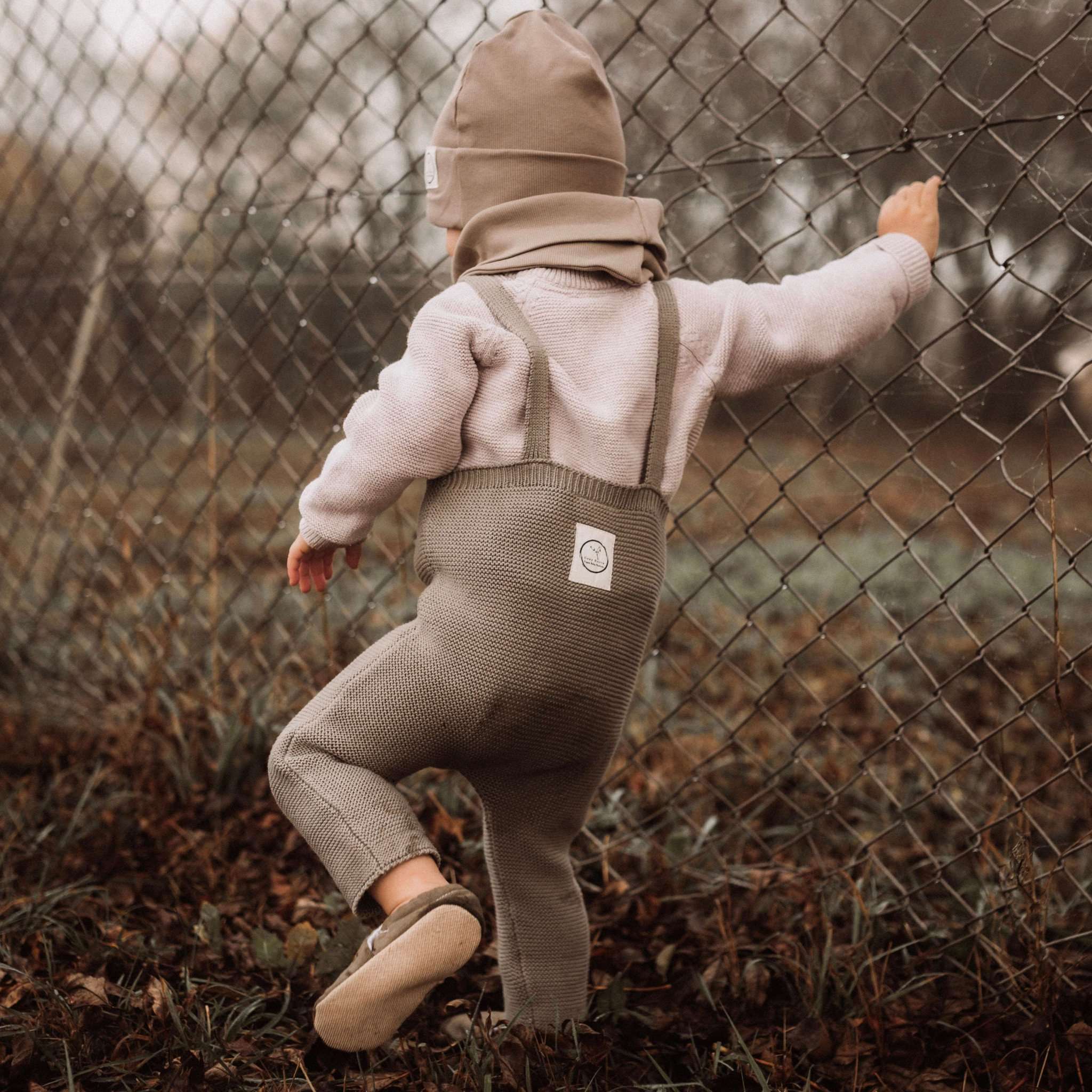 Vegane Babyschuhe und Kinderschuhe, rutschfest, waschbar, ohne Schadstoffe, samtweich, aus Baumwolle. Fast wie barfuß mit dem Schutz aus samtweicher Baumwolle