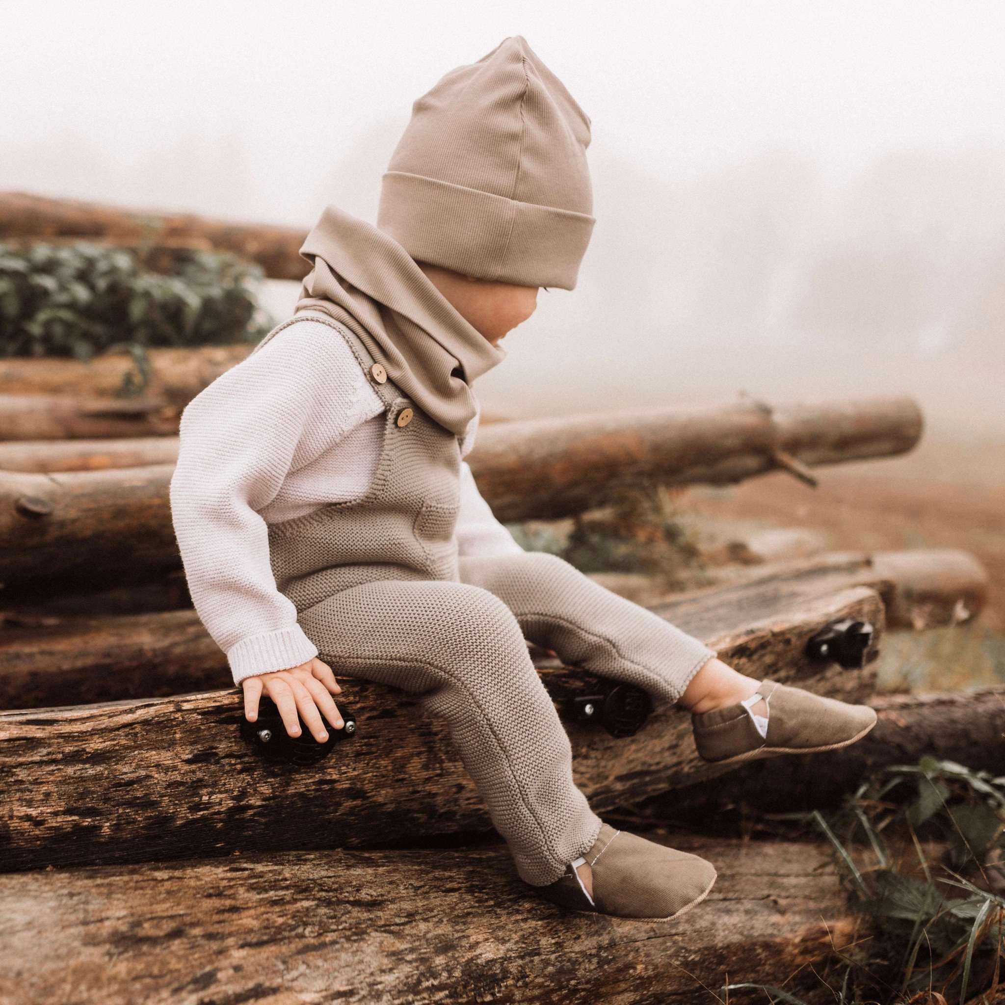 Vegane Babyschuhe und Kinderschuhe, rutschfest, waschbar, ohne Schadstoffe, samtweich, aus Baumwolle. Fast wie barfuß mit dem Schutz aus samtweicher Baumwolle
