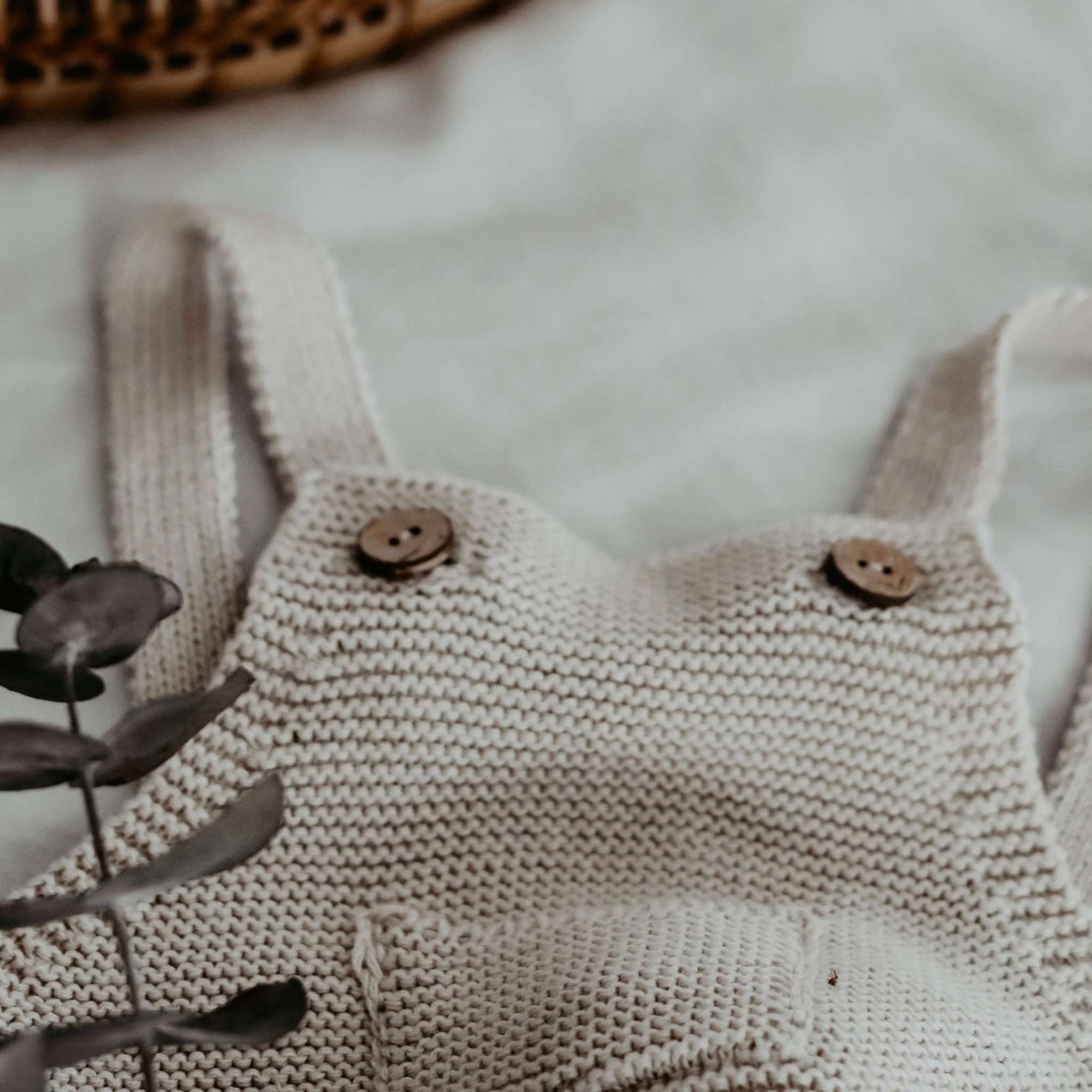 Latzhosen aus GOTS zertifizierter Bio Baumwolle