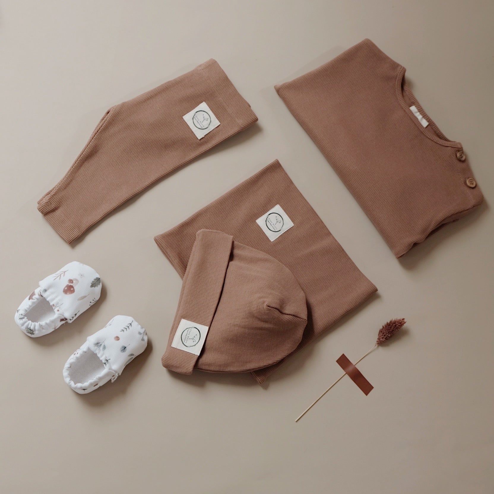 Large Gift Set - Rib Walnut