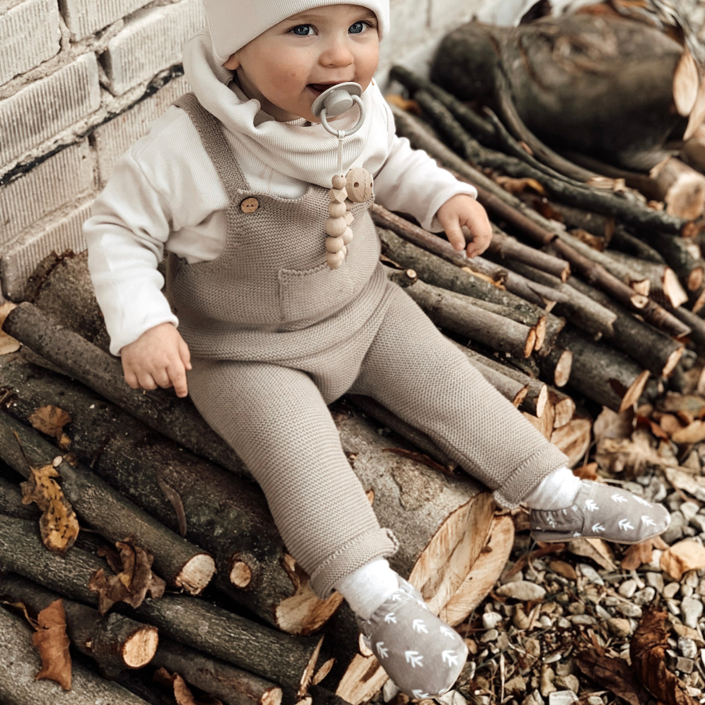 Vegane Babyschuhe und Kinderschuhe, rutschfest, waschbar, ohne Schadstoffe, samtweich, aus Baumwolle. Fast wie barfuß mit dem Schutz aus samtweicher Baumwolle